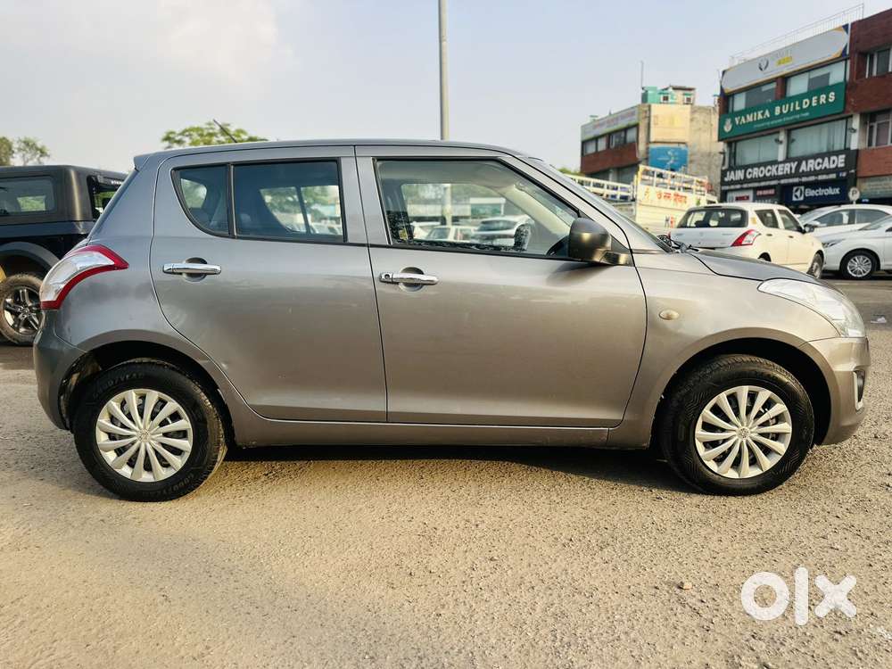 Maruti Suzuki Swift Lxi, 2016, Petrol