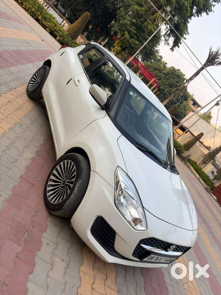 Maruti Suzuki Swift Vxi Optional, 2022, Petrol