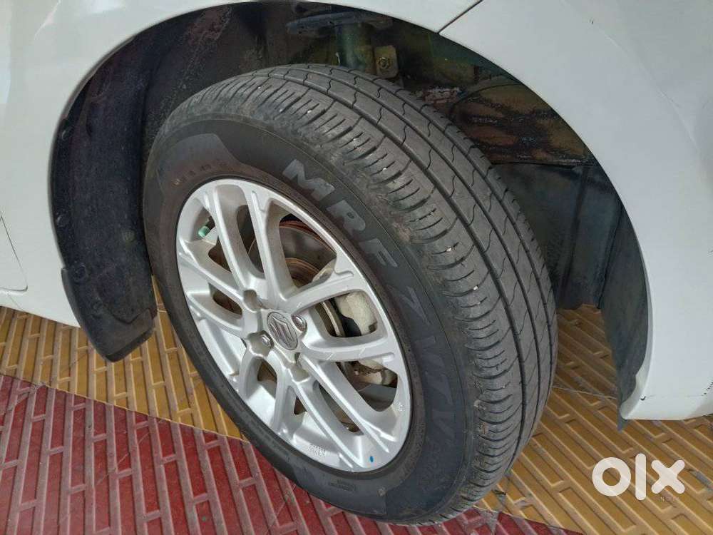Maruti Suzuki Swift Amt Zxi Plus, 2022, Petrol