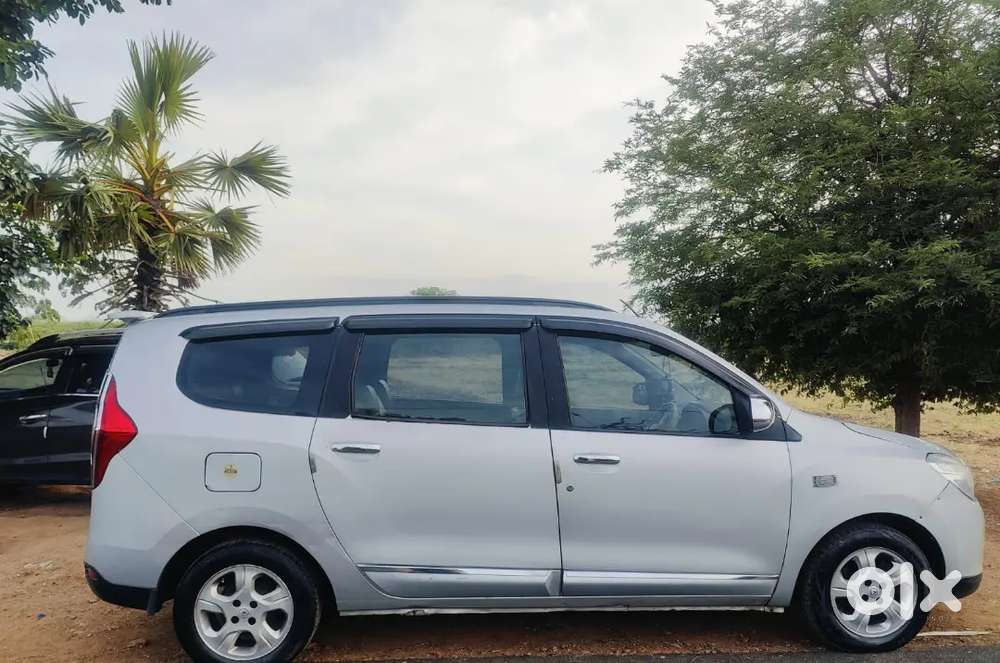 Renault Lodgy 2016 Petrol 95000 Km Driven