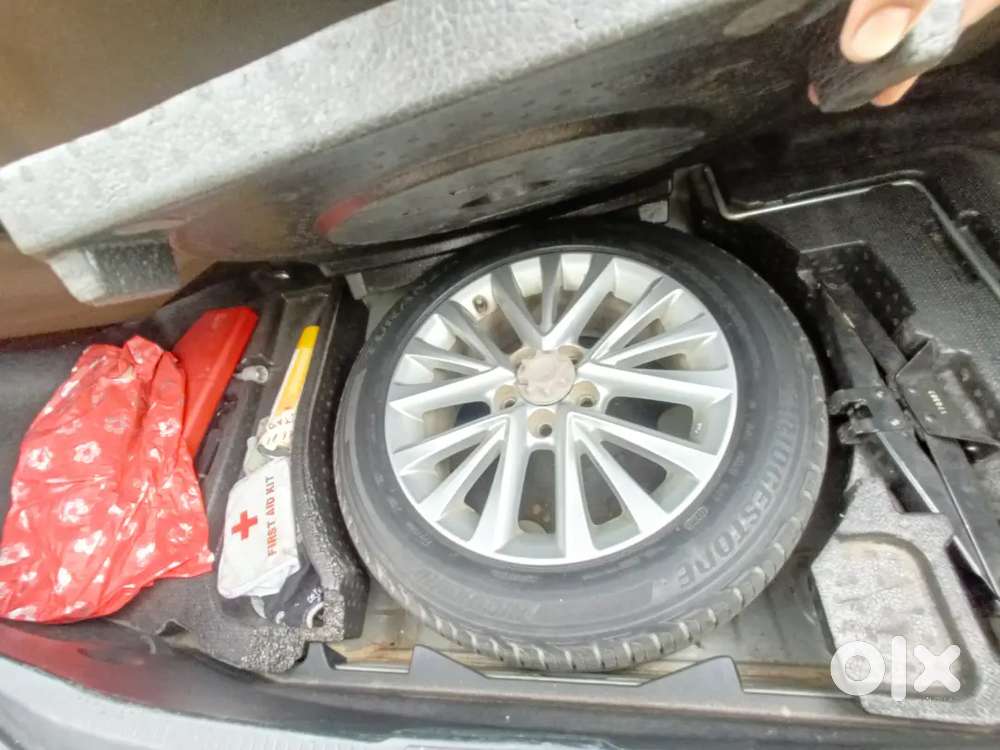 Toyota Camry 2017 Petrol 127000 Km Driven