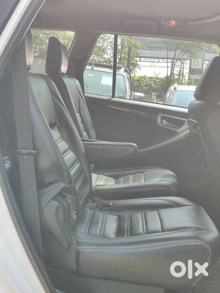 Toyota Innova Crysta