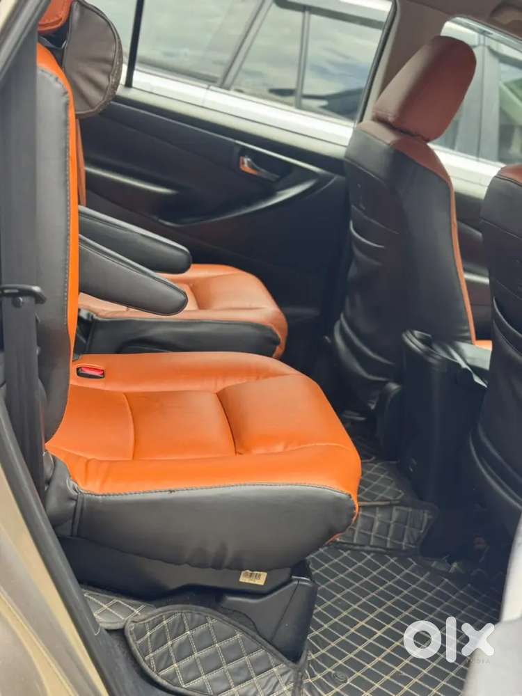 Toyota Innova Crysta 2.8g+ 2019