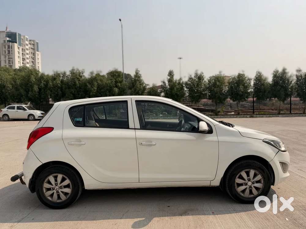 Hyundai I20 Sportz 1.4 Crdi 6 Speed Bs-iv, 2014, Diesel