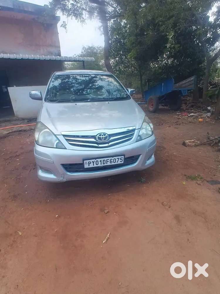 Toyota Innova 2011 Diesel 4th Owner