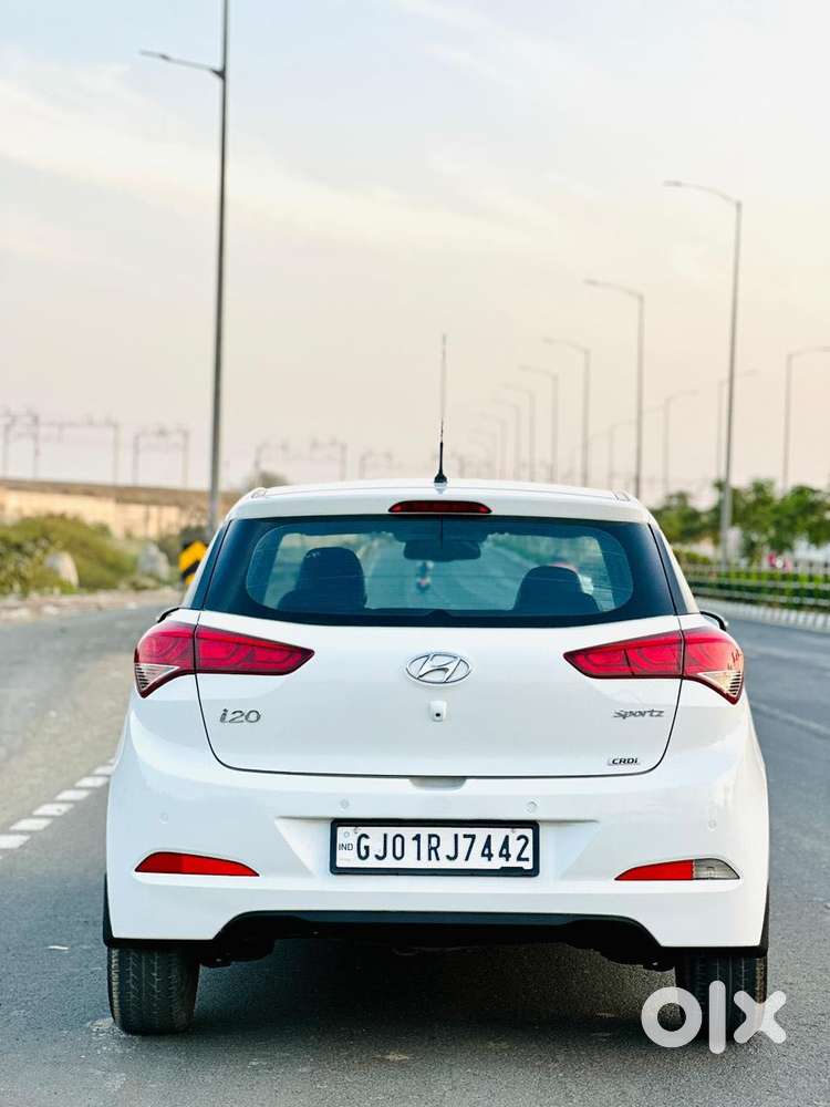 Hyundai Elite I20 Sportz (o) 1.4, 2015, Diesel