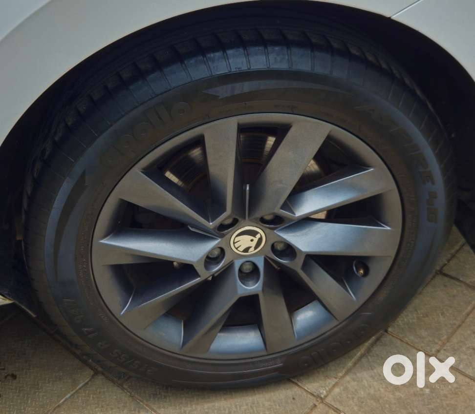 Skoda Superb 2.0 Sportline Tsi At, 2022, Petrol