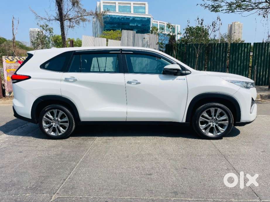 Toyota Innova Hycross 2.0 Zx (o) Hybrid 7 Str, 2024