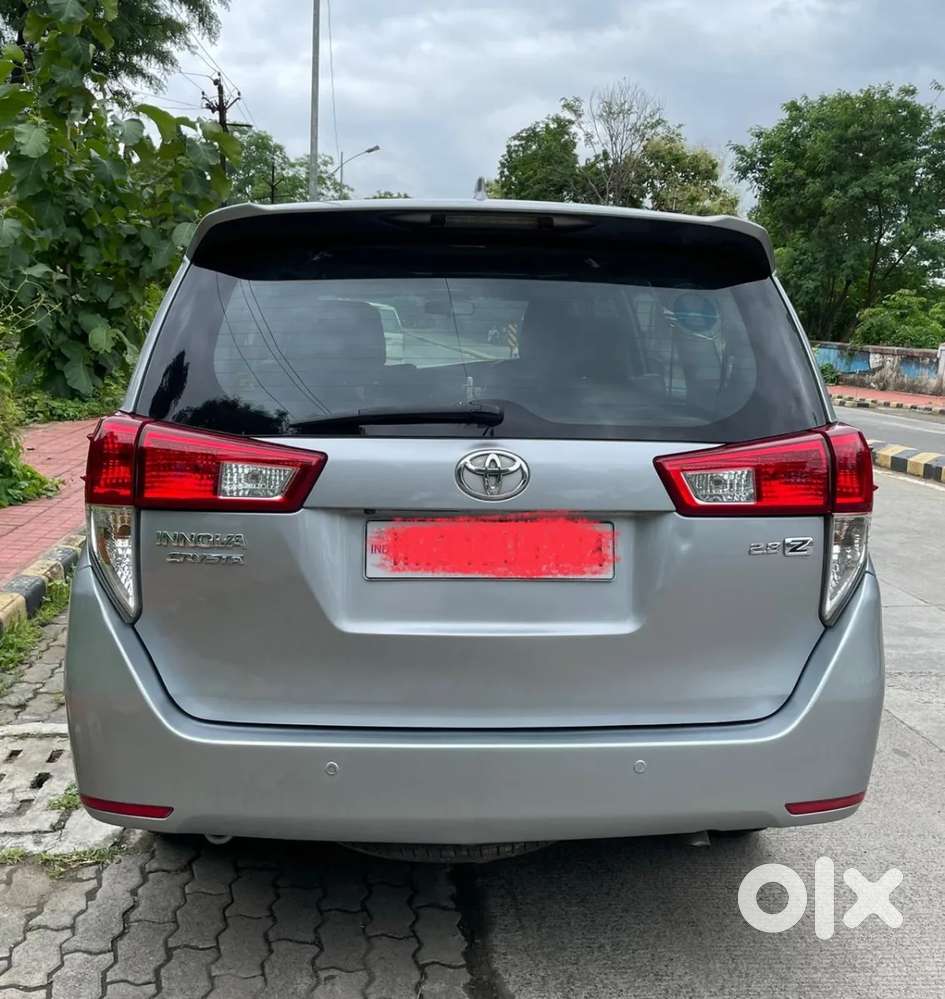 Toyota Innova Crysta 2.8 Zx At 7 Seater, 2016, Diesel