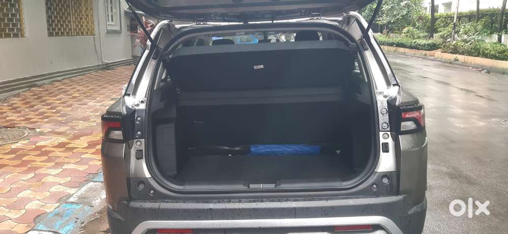 Maruti Suzuki Brezza 1.5 Zxi Smart Hybrid, 2023, Petrol