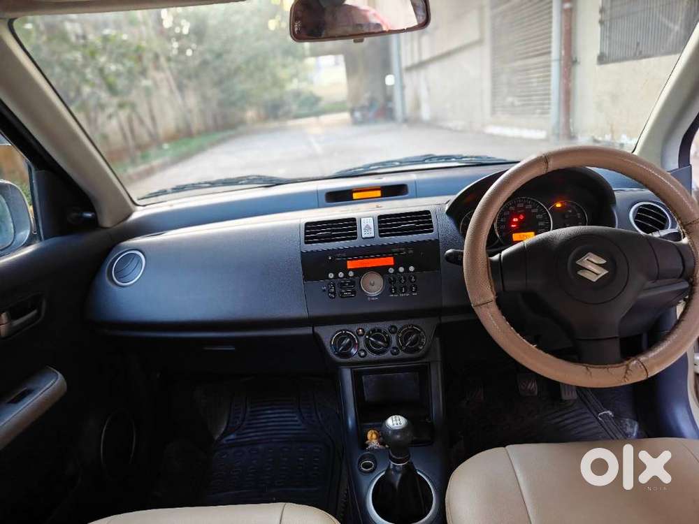 Maruti Suzuki Swift Dzire Vxi, 2010, Petrol