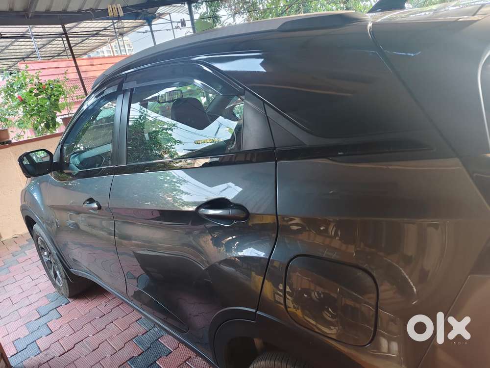 Tata Nexon 1.2 Revotron Xz Plus Premium Dual Tone, 2024, Petrol