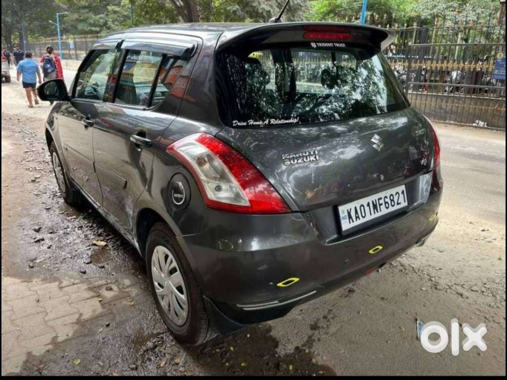 Maruti Suzuki Swift Vxi Optional, 2015, Petrol