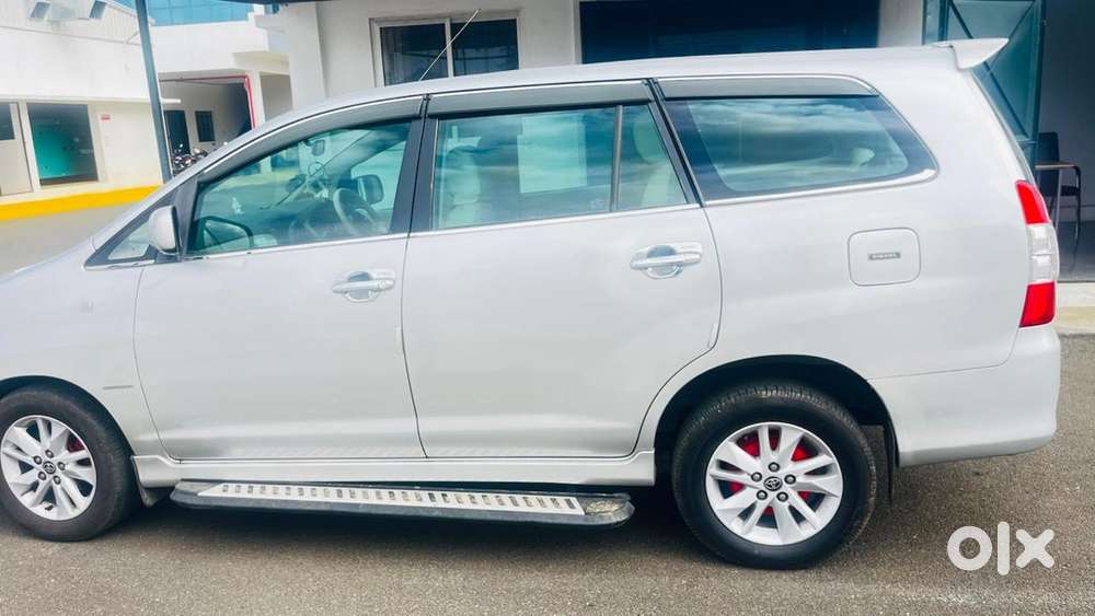 Toyota Innova 2012 Diesel Well Maintained