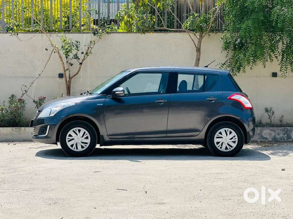 Maruti Suzuki Swift Vxi + Manual, 2017, Petrol