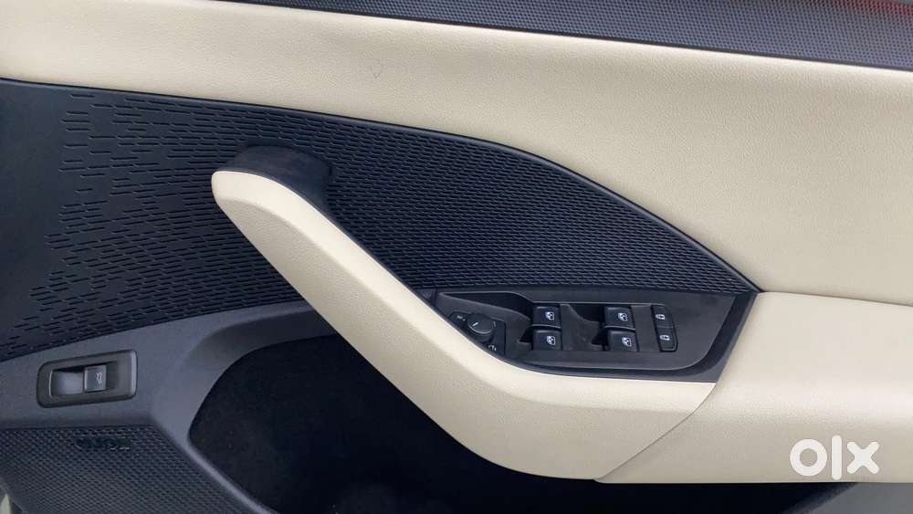 Skoda Octavia 2.0 L K Tsi At, 2022, Petrol