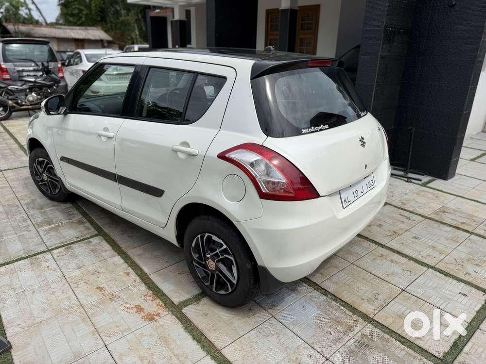 Maruti Suzuki Swift Vxi Optional, 2016, Petrol