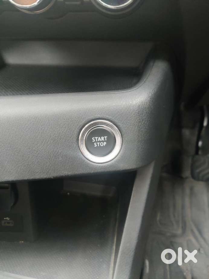 Nissan Magnite 1.0 Xv Premium, 2021, Petrol