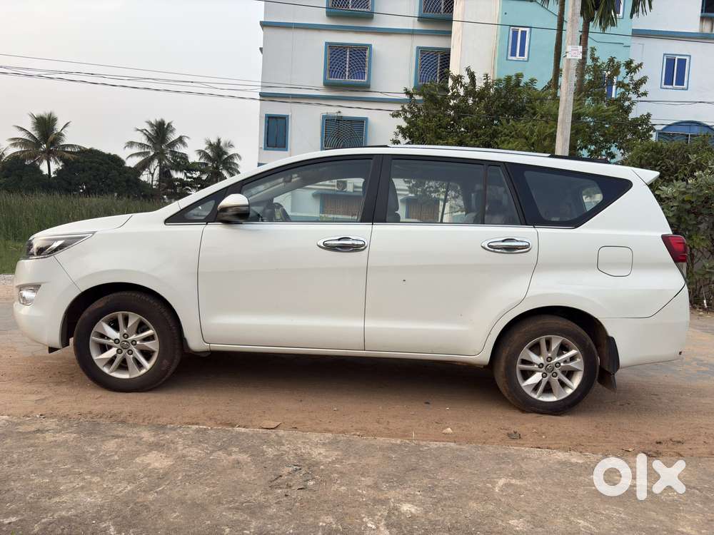Toyota Innova Crysta 2.4 V 8 Str, 2018, Diesel