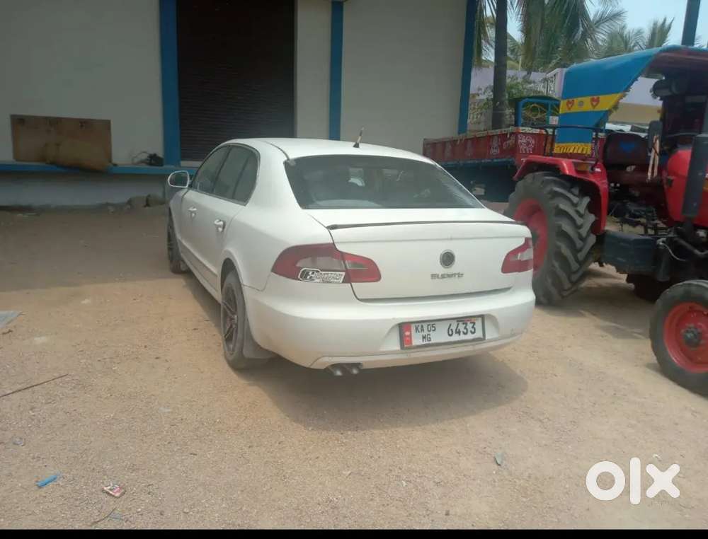 Skoda Superb 2009 Diesel 120000 Km Driven