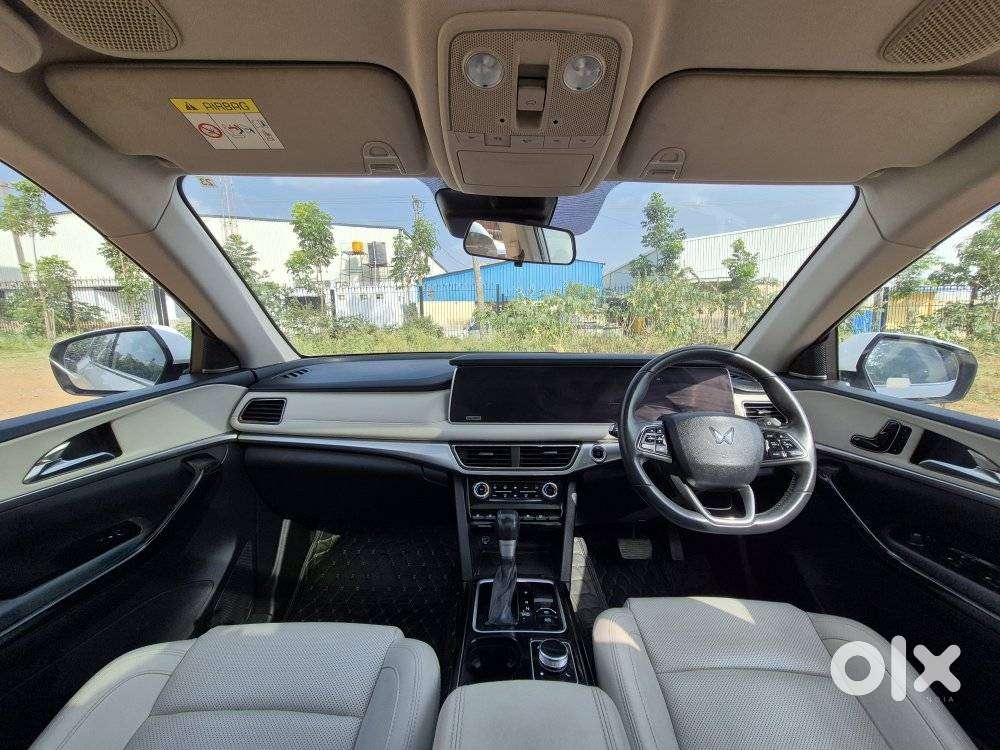 Mahindra Xuv700 2.0 Ax 7 Petrol At Luxury Pack Str, 2024, Petrol