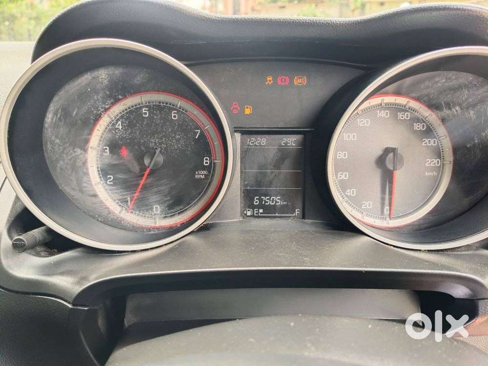 Maruti Suzuki Swift Vvt Zxi, 2023, Petrol