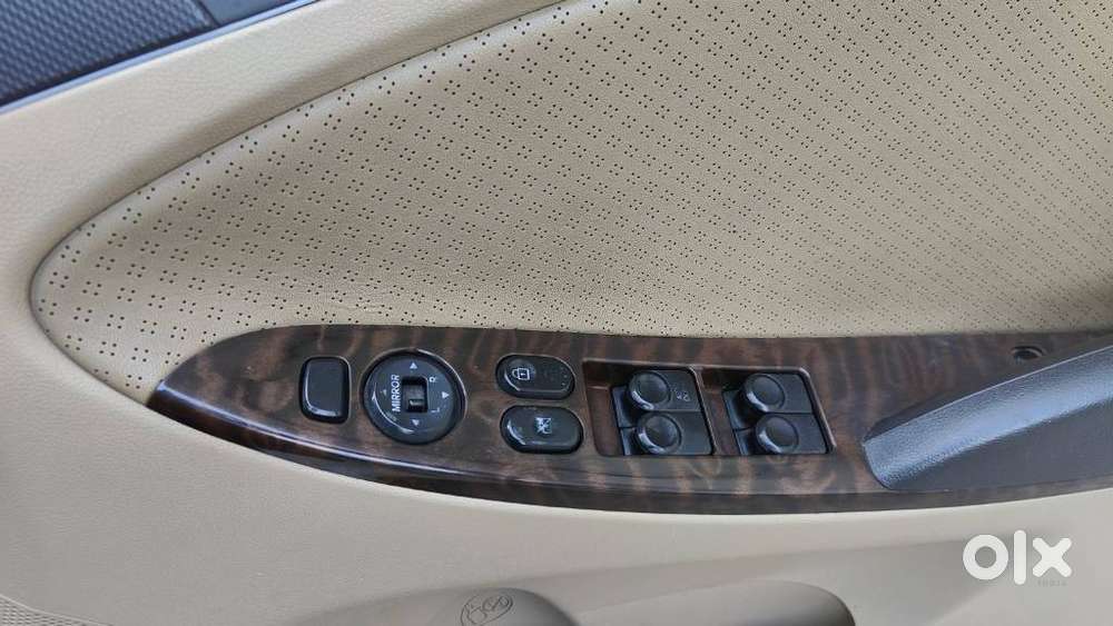 Hyundai Verna Fluidic 1.6 Crdi Sx Opt, 2011, Diesel