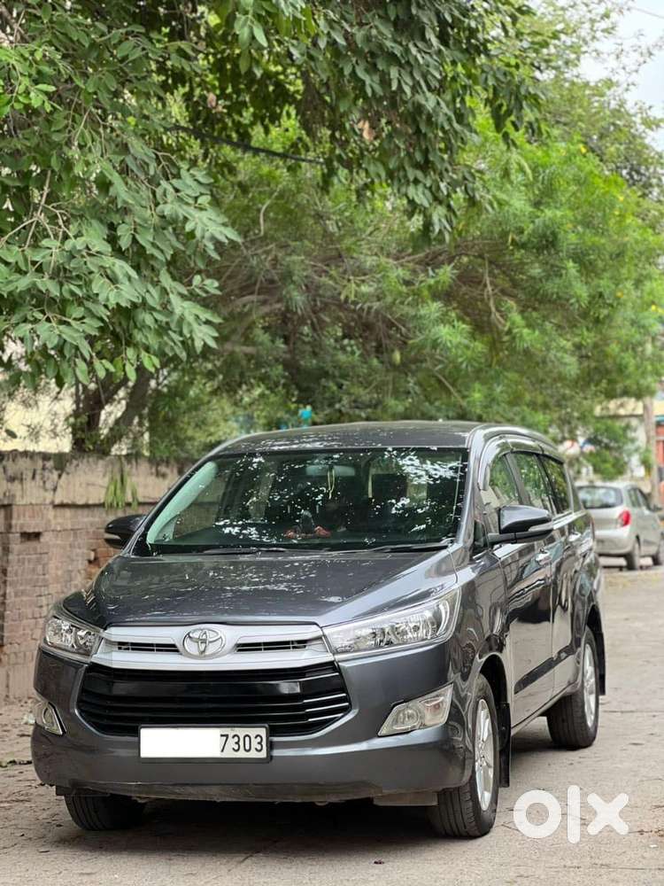 Toyota Innova Crysta 2.4 Gx Mt, 2016, Diesel