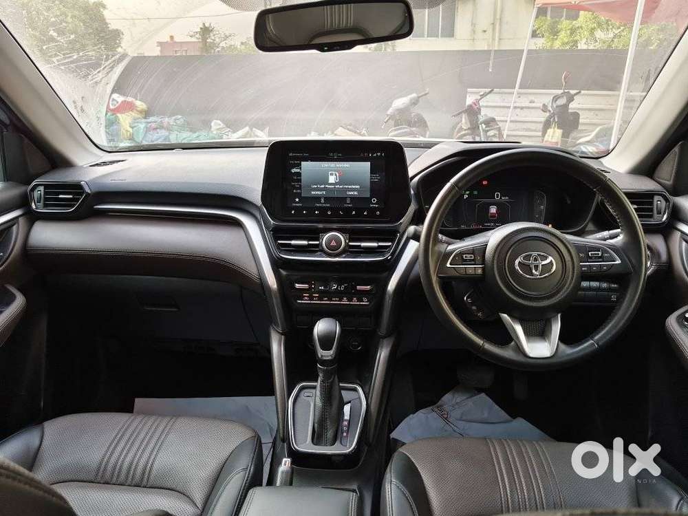 Toyota Urban Cruiser Hyryder 1.5 V Hybrid, 2025, Petrol