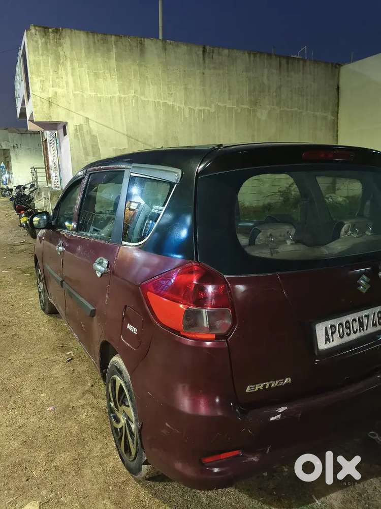 Maruti Suzuki Ertiga 2012 Diesel 124900 Km Driven