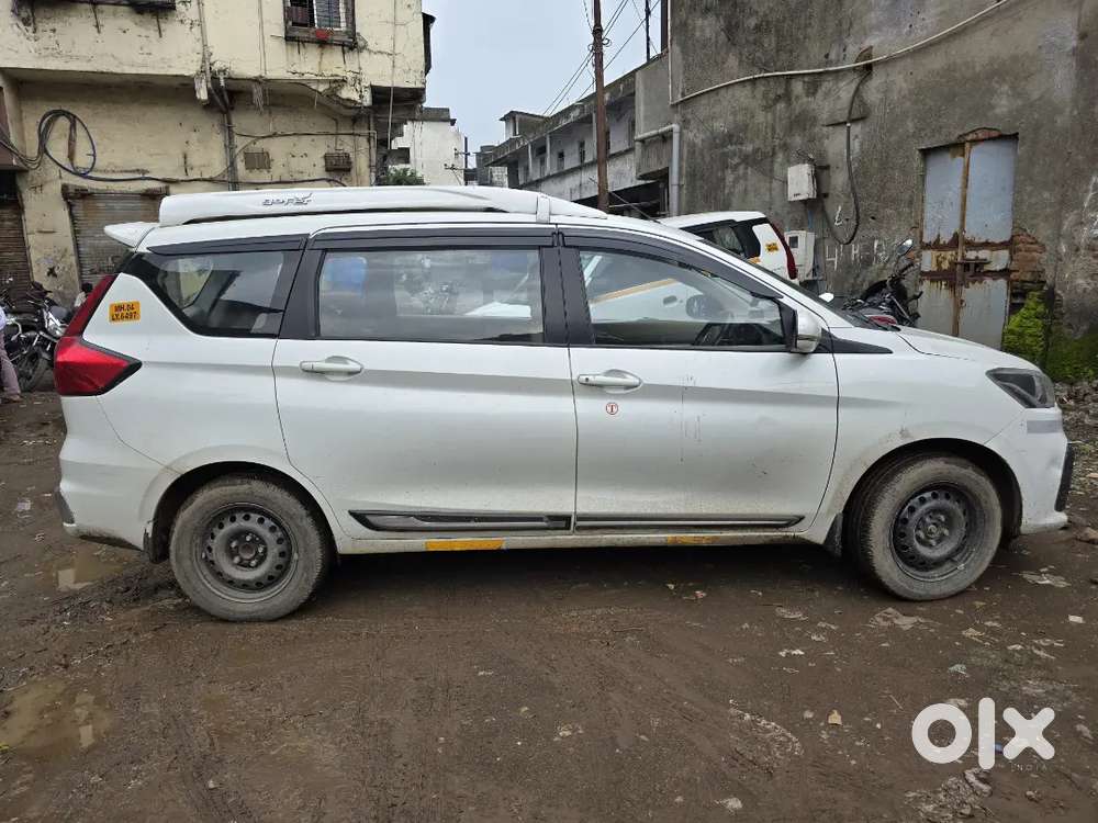 Maruti Suzuki Ertiga 2024 Petrol/cng 80000 Km Driven
