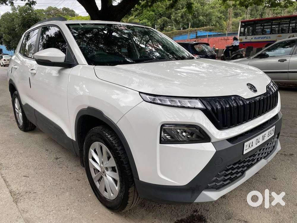 Skoda Kylaq Signature, 2025, Petrol