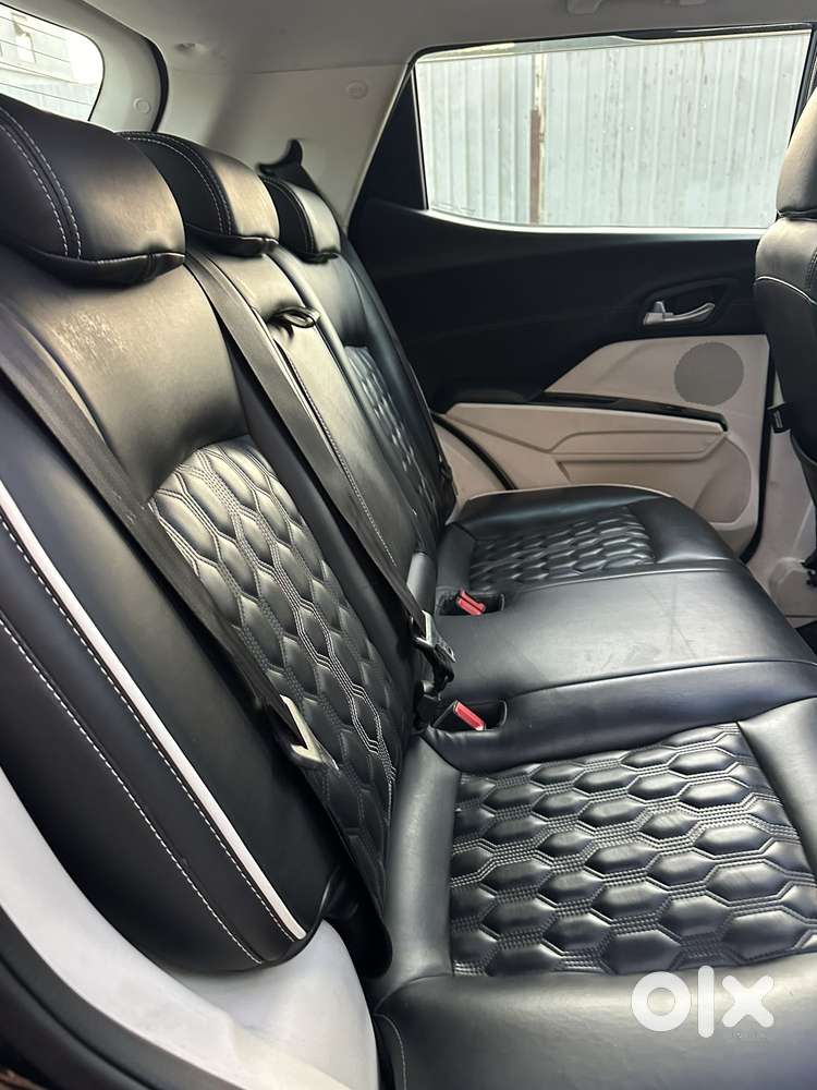 Mahindra Xuv 3xo Ax7 Diesel Mt, 2024, Diesel