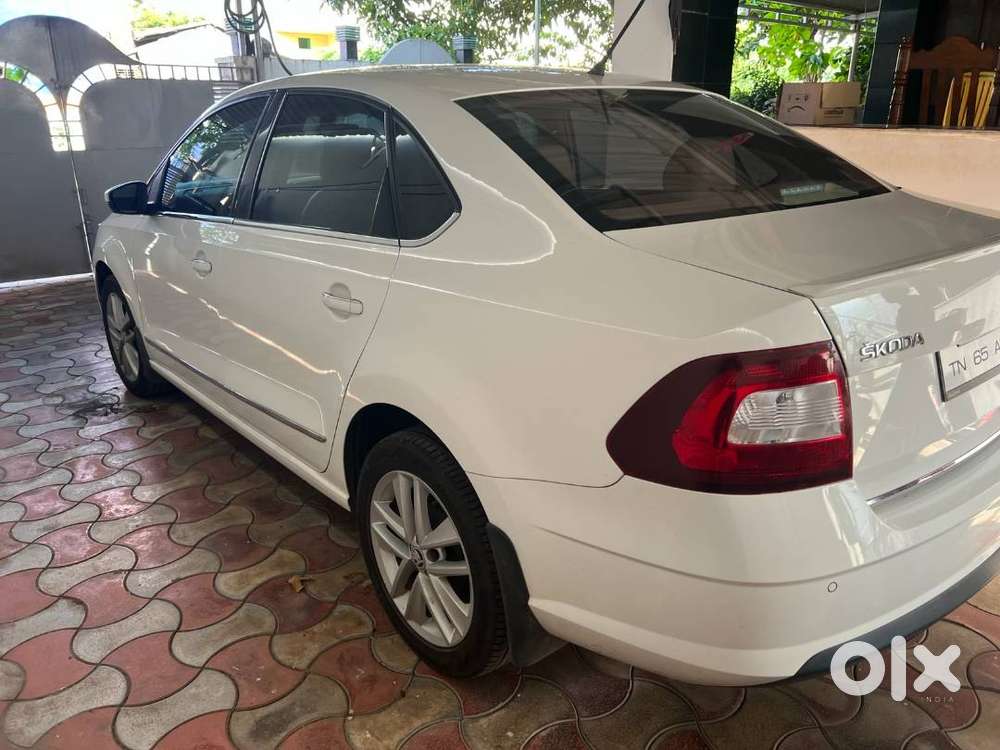 Skoda Rapid Style 1.0 Tsi Manual Showroom Condition