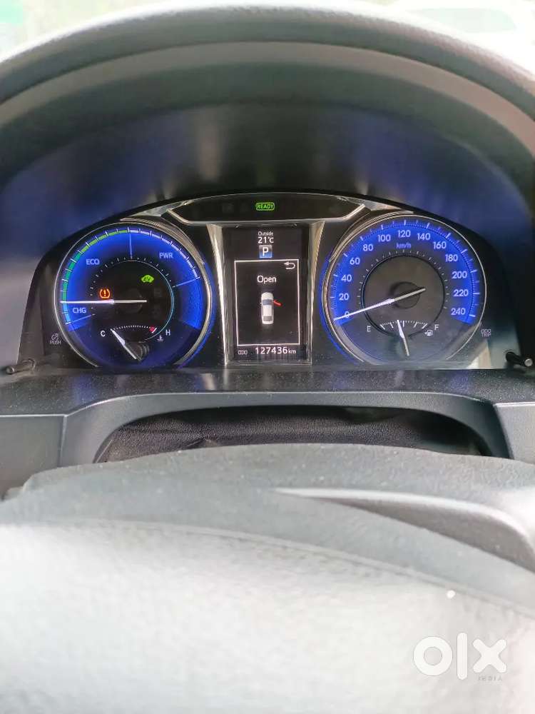 Toyota Camry 2017 Petrol 127000 Km Driven