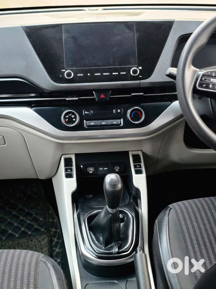 Kia Carens 1.5 Prestige 7 Str, 2023, Petrol