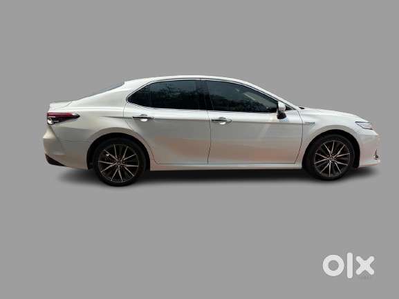 Toyota Camry Hybrid, 2022, Petrol