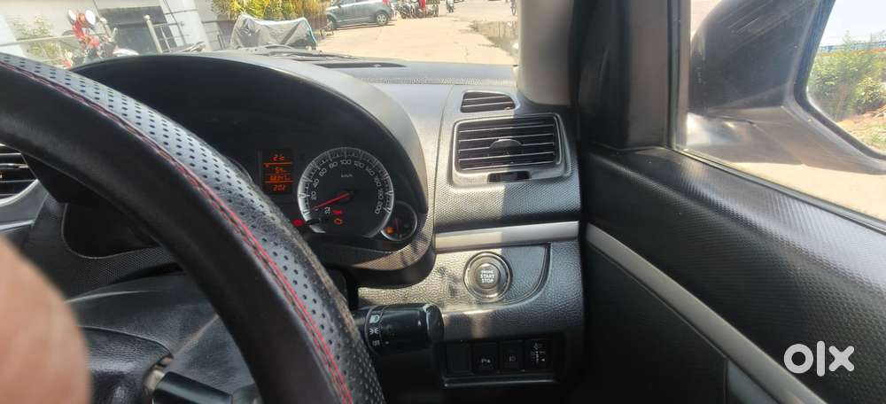 Maruti Suzuki Swift Vvt Zxi, 2017, Petrol