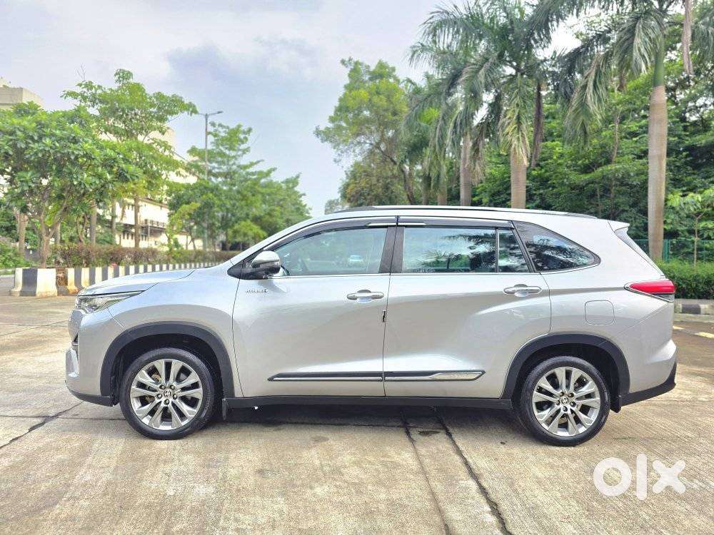 Toyota Innova Hycross 2.0 Zx (o) Hybrid 7 Str, 2024, Petrol