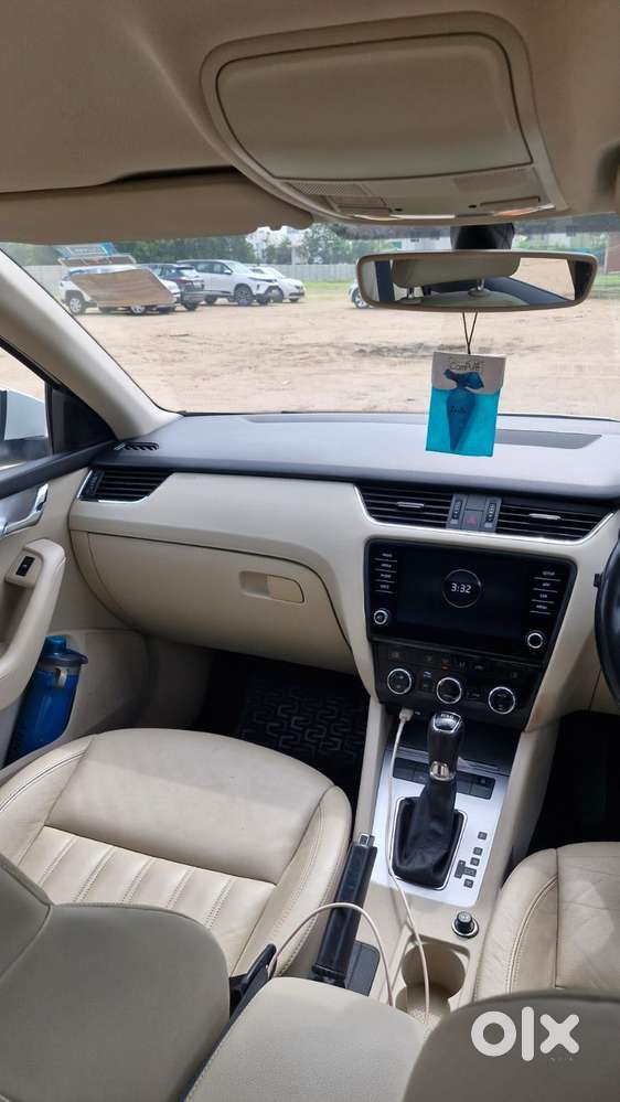 Skoda Octavia 1.8 Tsi At Style Plus, 2018, Petrol