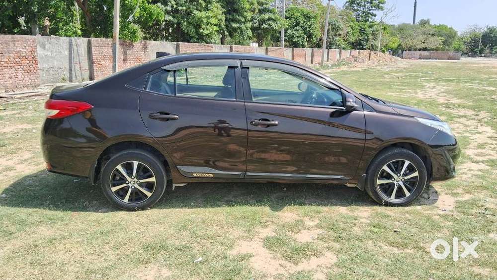 Toyota Yaris G Cvt, 2022, Petrol