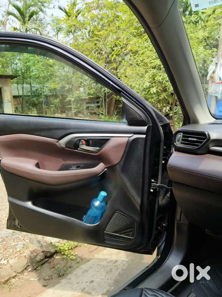 Maruti Suzuki Grand Vitara 2023 Petrol Well Maintained