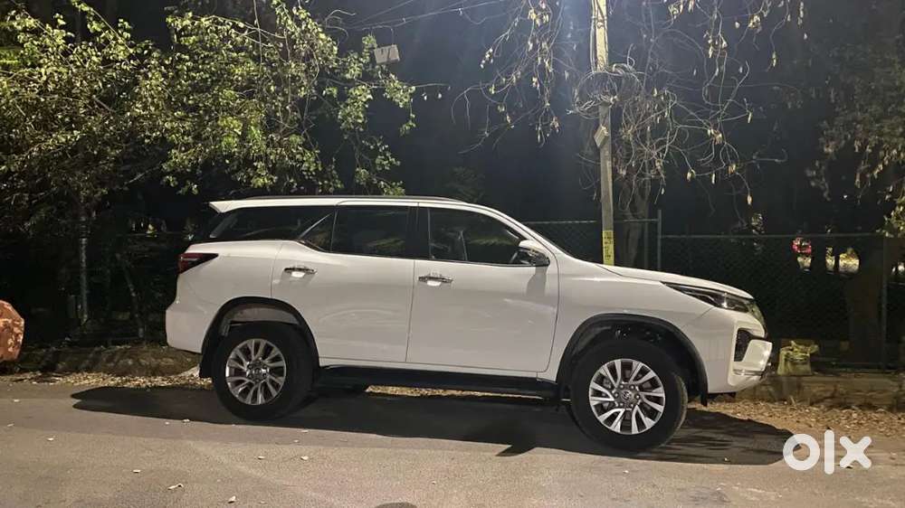 Toyota Fortuner 2023 Diesel 25000 Km Driven For Immediate Sale.