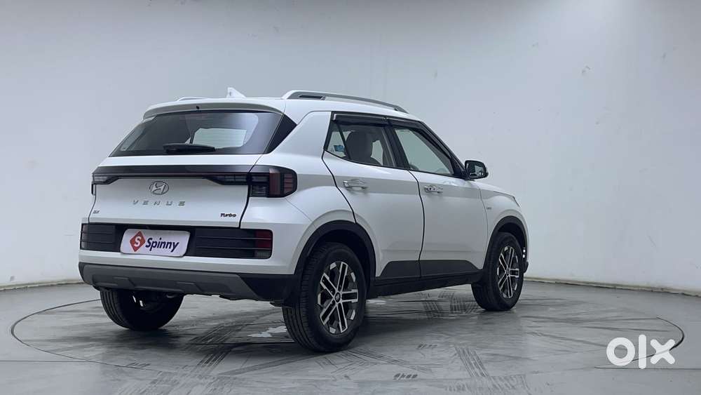 Hyundai Venue 1.0 Sx (o) Turbo Dct, 2023, Petrol