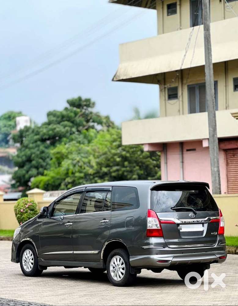 Toyota Innova 2.5 V 8 Str, 2014, Diesel