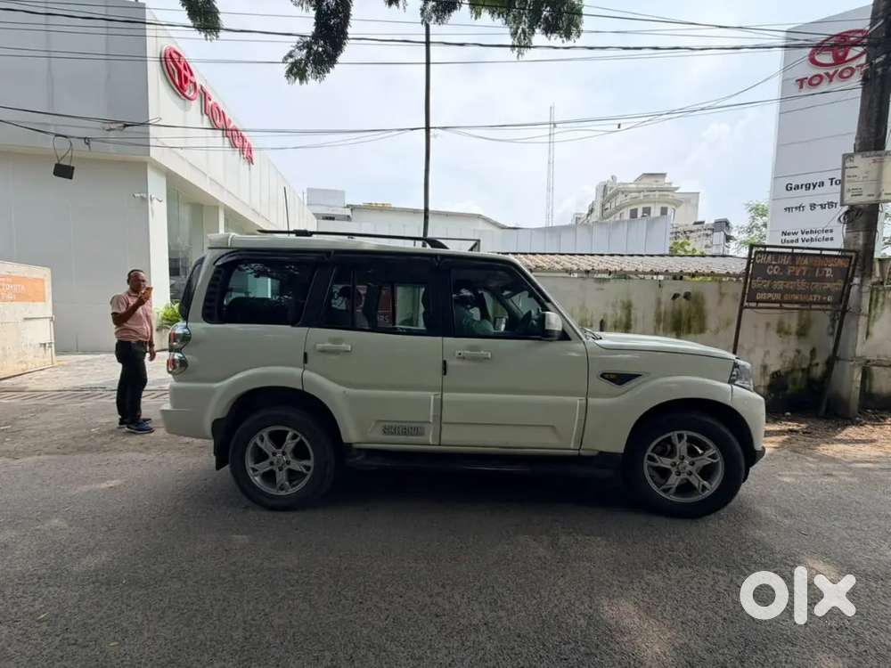 Mahindra Scorpio 2017 Diesel Manual 1st Owner
