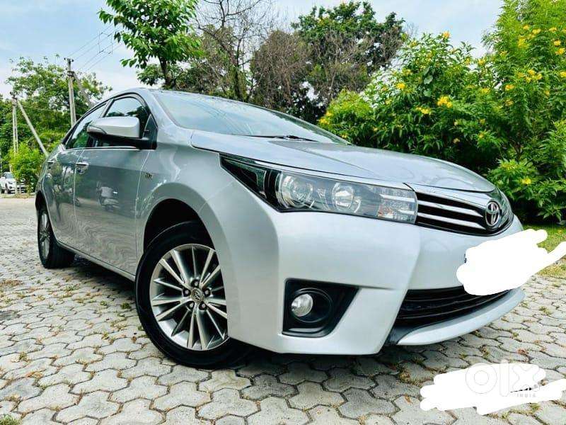 Toyota Corolla Altis 2015 Petrol Well Maintained. Car Is In Amreli