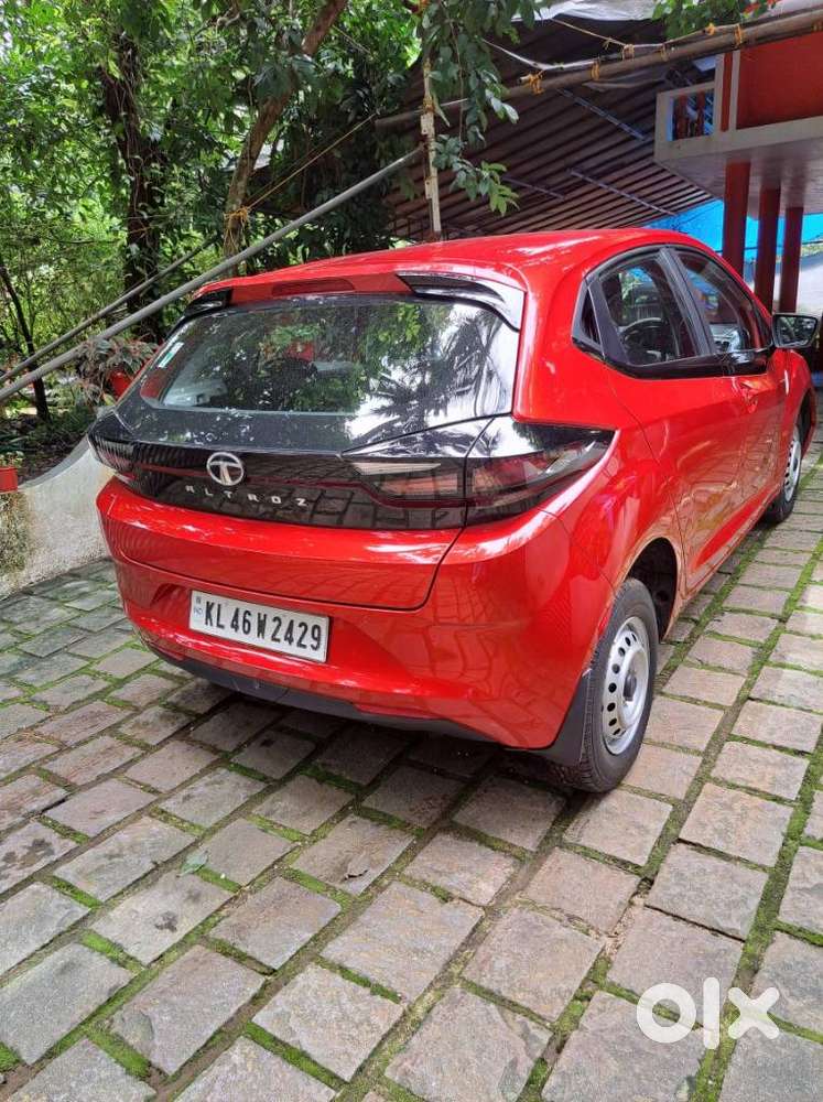 Tata Altroz 1.2 Xe, 2021, Petrol
