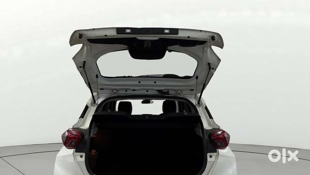 Tata Punch Accomplished Dazzle Amt Sunroof, 2024, Petrol