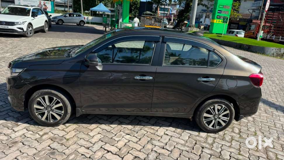 Honda Amaze, 2023, Petrol